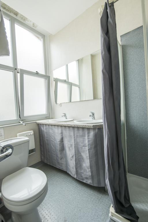 Gîte d'Etape des Capucins Le Puy-en-Velay Chambre photo