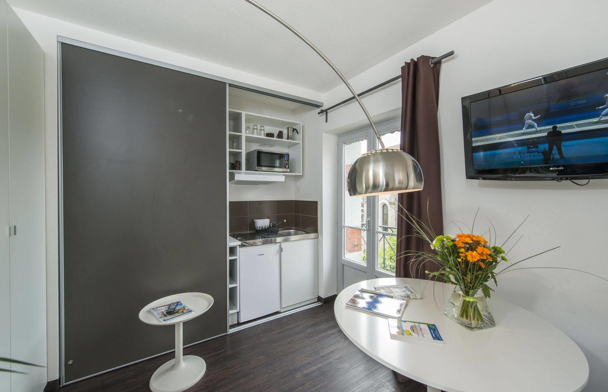 Gîte d'Etape des Capucins Le Puy-en-Velay Extérieur photo
