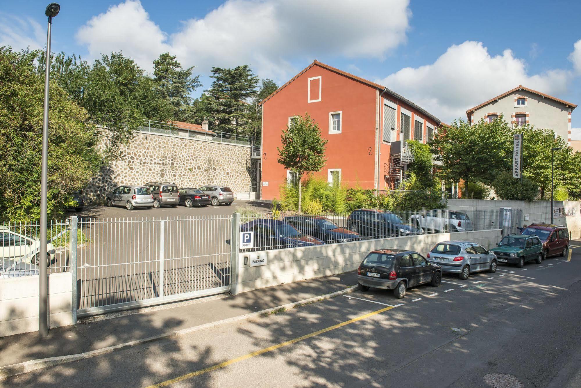 Gîte d'Etape des Capucins Le Puy-en-Velay Extérieur photo